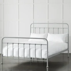 Provincial Home Living Beds + Bedheads></noscript>Alexander Queen Bed
