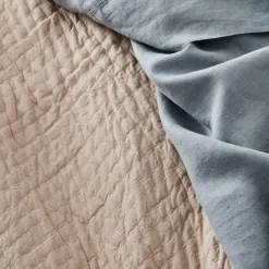 Provincial Home Living Coverlets + Shams></noscript>Aura Coverlet 240x260