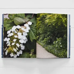 Provincial Home Living Books | Books>Paul Bangay Big Garden Design