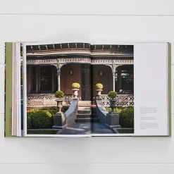 Provincial Home Living Books | Books></noscript>Paul Bangay Small Garden Design