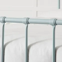 Provincial Home Living Beds + Bedheads></noscript>Quinn Queen Bed