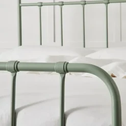 Provincial Home Living Beds + Bedheads></noscript>Quinn Queen Bed