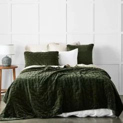 Provincial Home Living Coverlets + Shams></noscript>Savannah Coverlet 240x260